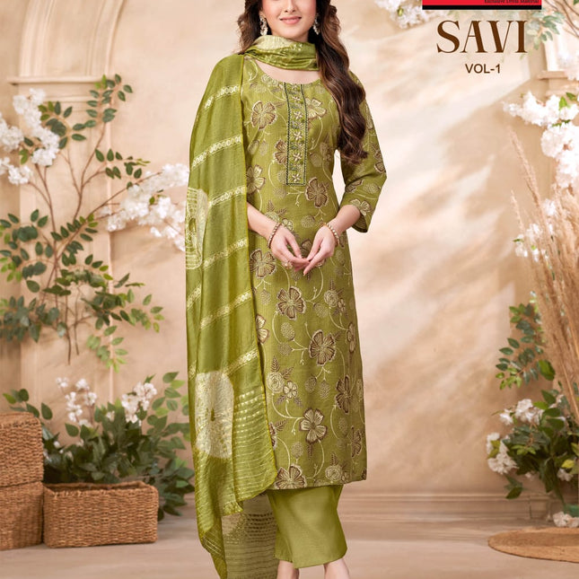 Chic Traditional Style 🌸